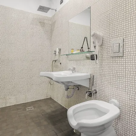 Reggia Hotel 4*